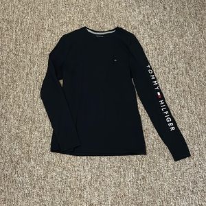 NWOT Navy Blue Men’s Tommy Hilfiger Long Sleeve